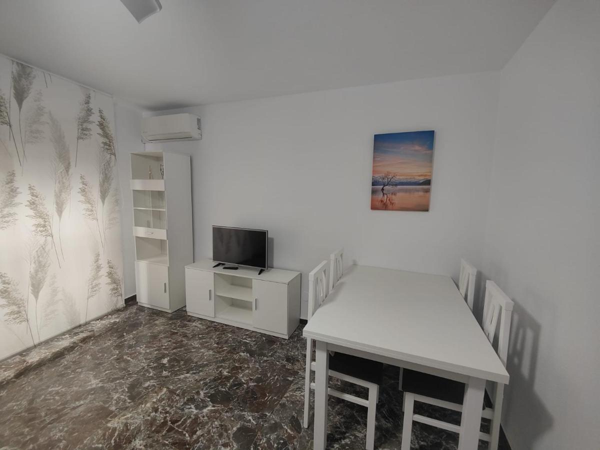 Vivienda En El Centro Historico Con Ascensor Apartment เฮน ภายนอก รูปภาพ